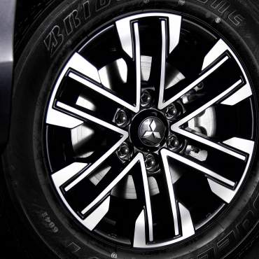 pajero-sport %2